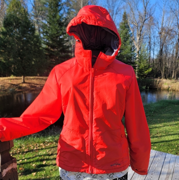 Eddie Bauer Jackets & Blazers - Eddie Bauer red winter jacket, size Medium